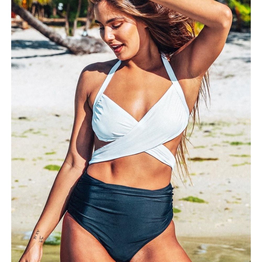 One piece swim suit